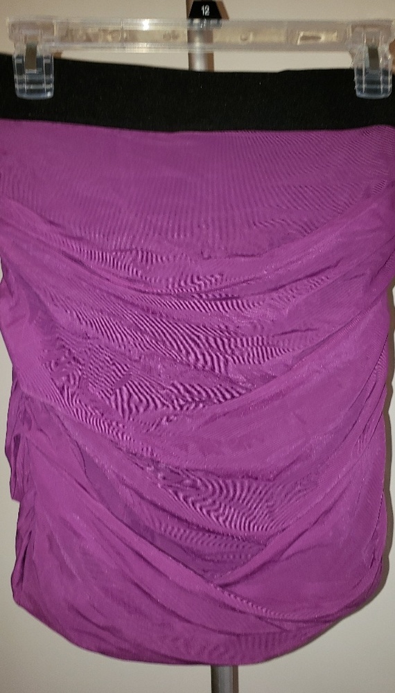 BCBG Ruffled skirt - Picture 3 of 5